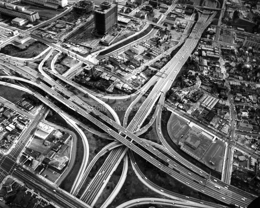 Cloverleaf Freeway 1964 1 wm.jpg